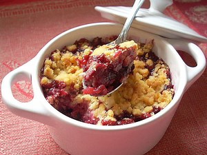 Crumble aux fruits rouges : la recette facile