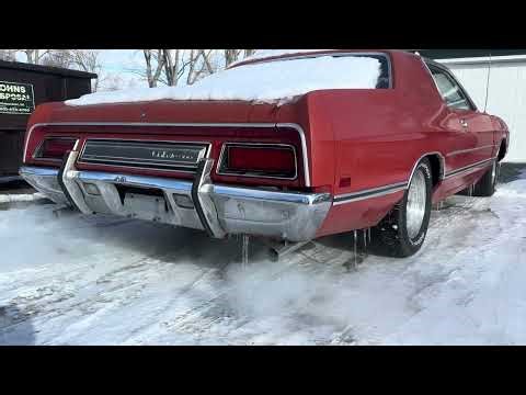 1971 Ford LTD with brand new 2 1/2 inch true dual straight pipes ￼