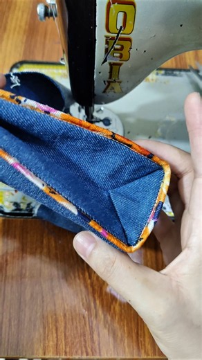 Neat and professional bag edges with piping!🧵✨#SewingTips #BagMaking #Piping #SewingTutorial #DIYBag