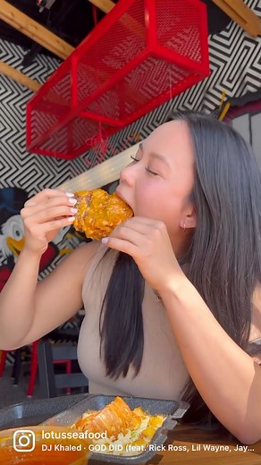 559K views · 10K reactions | Our fried lobster on another level 襤 You already know where to find the best seafood in Htown 落咽 | Lotus Seafood | Facebook