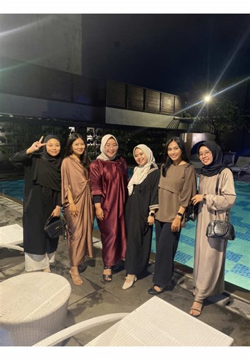 Ibu Guru Joins the Trend: A Fun Twist on Teaching