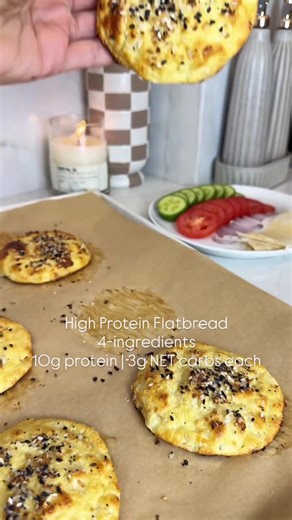 If bread “makes you gain weight,” this isn’t for you. But if stress, hormones, and under-fueling do… This flatbread might change everything. Comment “recipe” and I’ll send it over 📪