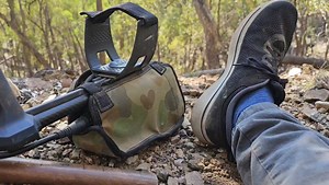 We spent the day out in remote bushland hunting for gold around abandoned mines. After digging up nothing but gold rush rubbish for 5 straight hours, I finally pinged a nice gold specimen out of a waste rock pile. #metaldetecting #gold #goldrush | Vo-Gus Prospecting