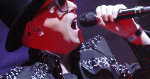 Neil Tennant: su salida del closet mientras sus amigos morían, por qué la comunidad gay no lo define y la crítica a Taylor Swift