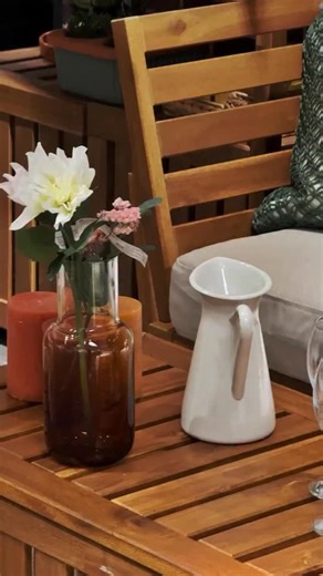 Cuando la terraza se convierte en el mejor restaurante de la ciudad 🌙 ¿Y tú, con quién compartirías esta terraza? 👀 | IKEA