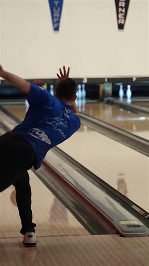 Kyle's in the HUNT and he WANTS IT! #bowling #sports #pba #shorts #helpmemakethismakesense