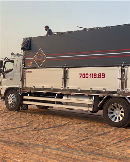 Chuyến hàng khai xuân, 15p cho xe hàng 🥰 @Dễ Phạm @Đức tài 2710