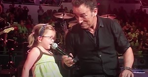 Little girl takes over Bruce Springsteen's mic and he tells the audience he's "mystified"