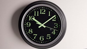 JoFomp 3D Numbers Glow in The Dark Wall Clocks Battery Operated, 12 Inch Silent Wall Clock Non Ticking, Modern Wall Clocks for Living Room Decor, Night Light Wall Clock for Bedroom Kitchen