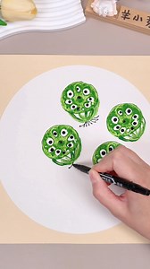 Don’t throw away the lotus root stems! Dip them in paint and stamp adorable lotus seed patterns—so easy and fun for kids! Try it together today 💕 #ParentChildCrafts #KindergartenCrafts #ChildrensCreativePainting #ChildrensDrawing #StencilPainting | hand made crafts for kids