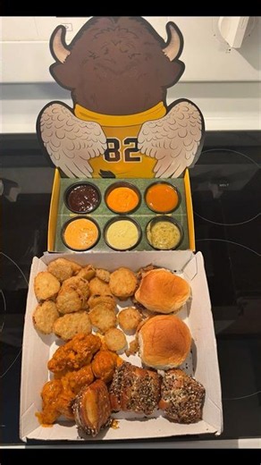 Buffalo Wild Wings around the world dip flight. #foodreview