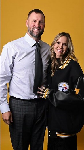 BTS of the Hall of Honor photoshoot with Ben Roethlisberger, Maurkice Pouncey, & Joey Porter 📸