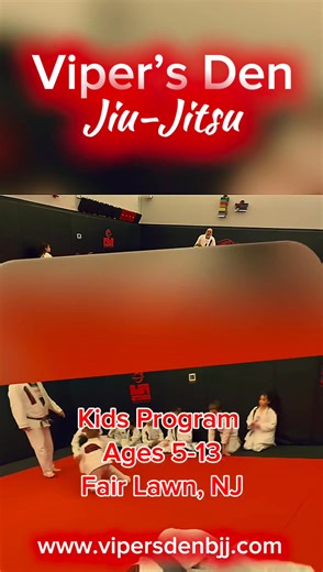 This is randori — live, supervised practice. Kids are learning how to apply techniques in a safe, structured environment, with coaches guiding every round. ✔ Control ✔ Awareness ✔ Confidence under pressure This is how confidence is built — on and off the mats. 🥋 Kids Brazilian Jiu-Jitsu (Ages 5–13) 📍 21-05 Morlot Ave, Fair Lawn, NJ 👉 DM us to schedule a free kids trial class 📞 201-655-1332 #kidsjiujitsu #kidsbjj #youthmartialarts #ConfidentKids #StructuredTraining #safetraining #fairlawnnj #