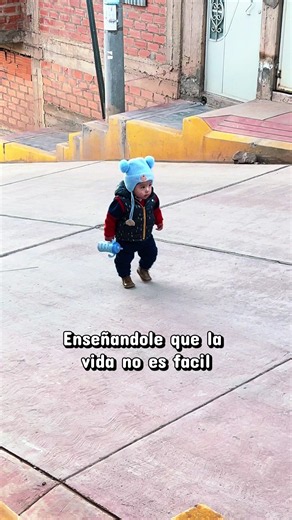 La vida es dura 💪🏽❤️ mi pequeño Mathu ❤️🥰 #bebe #parati #humor #hermanos #amigos