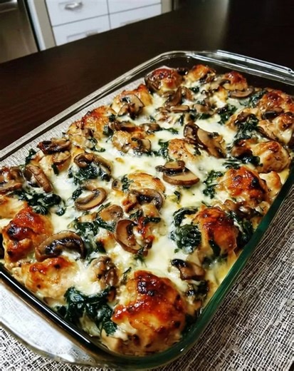 Chicken Spinach and Mushroom Low Carb Oven Dish Ingredients: * 1 small bag fresh baby spinach * 1 dash pepper * 1 dash Herb and Garlic Seasoning * 8 oz shredded mozzarella cheese * 6 thin sliced chicken breasts * 1 container green onion cream cheese * 1/4 cup olive oil * 1/2 cup chicken broth * 1 Large package sliced mushrooms | Easy Recipes