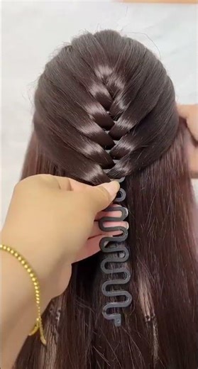 Quick Fishbone Braid Hair Tool Tutorial - Master Braiding in 5 Steps