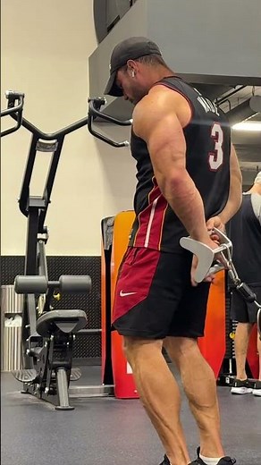 Ne fais plus jamais cette erreur aux élévations #musculation #shorts