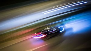 Illegales Autorennen in Frankfurt – Selbst Polizei kann zeitweise nicht mithalten