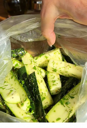 Delicious Air Fryer Zucchini Sticks Recipe
