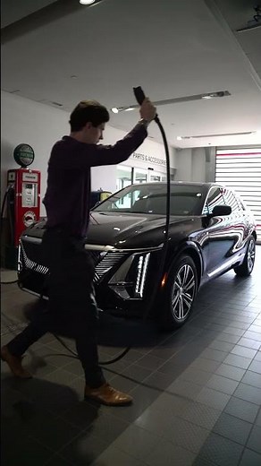 #Cadillac #Lyriq - How to Plug In & Charge Demonstration - Carter Cadillac Calgary