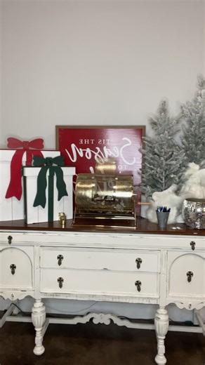 We’re pulling names NOW—join us LIVE and see who the TEN lucky winners are! | Trends Boutique on Main