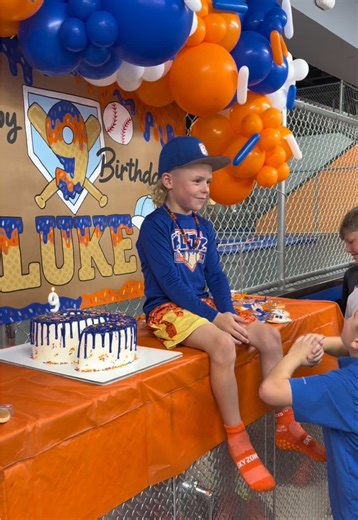 Luke’s team won both games this morning & then Luke had the most amazing birthday party 🥳 it was a great Saturday! #thedurrancefamily #baseballmom #ditl #boymom #birthdayparty @Sky Zone