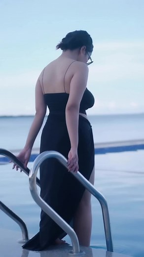 Relaxing Pool Moments: Enjoying Serenity by the Ocean