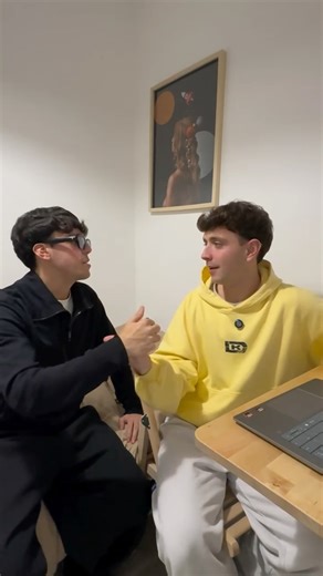 IKER ALVAREZ on Instagram: "Publi | Mi compi Txitxo ya puede estudiar con el nuevo Omnibook X con procesador AMD Ryzen AI 7 350!!! Aprovechad ahora que tenéis promociones de navidad en @mediamarkt_es !!!‼️🤝"
