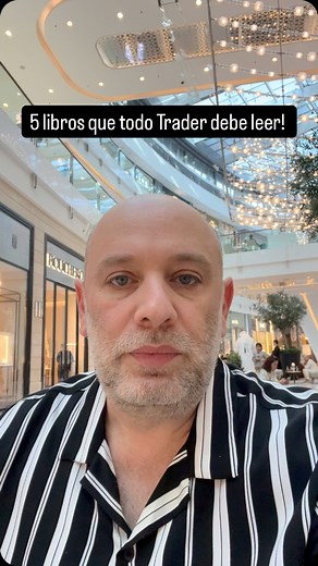 Ramez Antonio Iskandar Marroie on Instagram: "5 libros que todo Trader debe leer: 1. El inversor inteligente de Benjamin Graham 2. El Trader disciplinado de Mark Douglas 3. Análisis técnico de los mercados financieros de John Murphy 4. Market Wizards de Jack D. Schwager y 5. Como hice mis primeros 2 millones?de Nicolás Darvas."