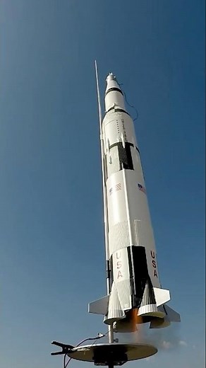 Nasa Saturn V Model Rocket Launch in Slow Motion #rocket #rocketlaunch #scalemodel #apollo #estes