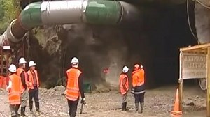 Robot breakdown affects trapped miners