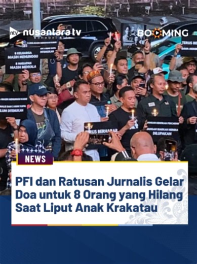 Pewarta Foto Indonesia (PFI) menggelar doa bersama untuk mendoakan lima jurnalis dan tiga awak kapal yang masih hilang kontak saat meliput erupsi Gunung Anak Krakatau. Kegiatan tersebut berlangsung di sekitar Pos Polisi Bundaran HI, Jakarta Pusat, Jumat (11/9/2026). Para jurnalis berharap seluruh korban segera ditemukan dalam kondisi selamat. PFI juga meminta proses pencarian terus dilanjutkan hingga keberadaan para korban ditemukan dan memberikan kepastian bagi keluarga serta rekan-rekan mereka