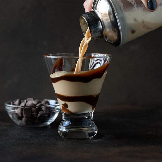 Godiva Chocolate Martini ( VIDEO)