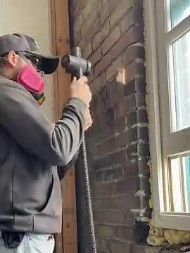 The Pulse Metal Rust Remover uses advanced pulse current technology to efficiently remove rust