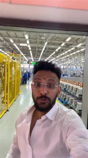 Pravin Phaalke Patil on Instagram: "Electric vehicle ka sabse important part — EV Battery Pack — factory me kaise assemble hota hai? 🤯 Is video me humne dekha real process: lithium cells ka quality check, module welding, BMS installation, thermal management, aur strict safety testing tak! Ye sirf ek battery nahi, poore EV ka dil hota hai. Future ki mobility yahin se start hoti hai! Aise hi real aur trending business visits ke liye follow zaroor karein. 🚀 #EVBattery #ElectricVehicle #FactoryVis