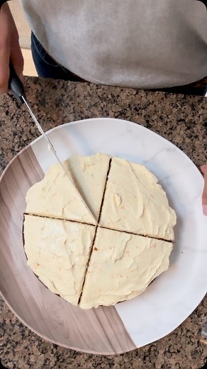 4.6K views · 922 reactions | Have you tried this viral cake cutting trend? Works with layer cakes too!! Save and Share this with someone who has a birthday coming up or tag your bestie that you love eating cake with! 朗 Happy Wednesday xx This is the Carrot Cake recipe from Cookidoo, batter and icing made in the Thermomix  #cakecutting #carrotcake #bakinghacks #thermomix #bakingathome #easybaking | The Fit Family Foodie | Facebook