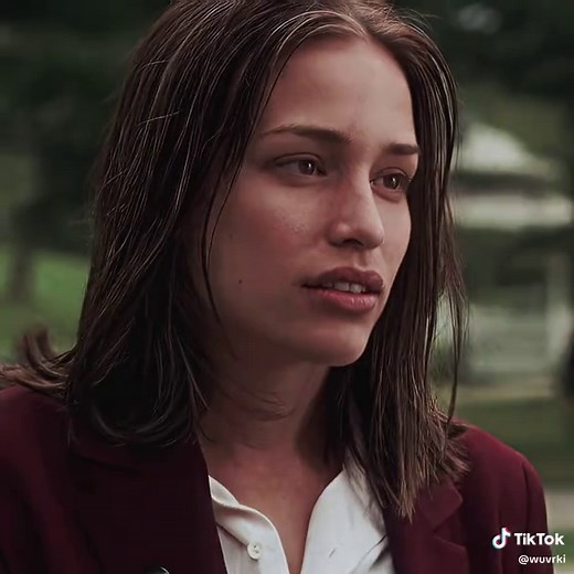Piper Perabo in Lost and Delirious