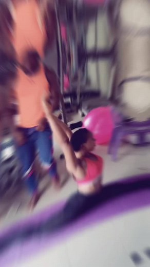 Me 2018😂. Can i still do all this?🙄😂🤸‍♀️🤸‍♀️#divaberry11 #gymnasticschallenge #foryourepage😇🔥❤ #flexibility #fypsounds #😎😂