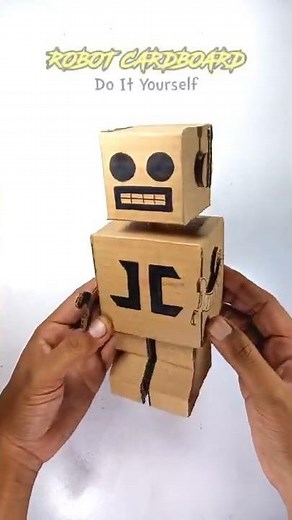Robot Cardboard DIY