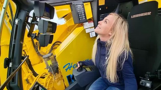 Angelica Larsson on TikTok