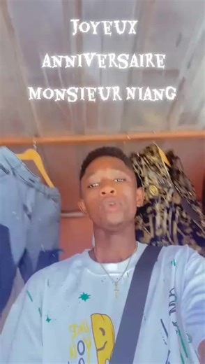 Gabi a offert une belle chanson à Monsieur Niang pour son anniversaire. #foryoupageofficiall #educational #viralvideo #followers➕ #tiktoksénégal🇸🇳🥰💪💪🇸🇳@Asc Jamono2 L’officiel🔵⚪️🟠 @Fatou diop💪xaritou yayam @Lycée Seydina Limamou Laye @Lycée seydina issa Rohou Lahi @Université cheikh anta diop ✅