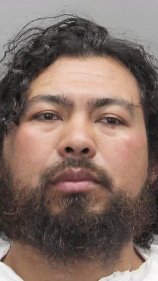 🚨ANOTHER FAIRFAX FATALITY. Just one month after Stephanie Minter was stabbed to death by a criminal illegal alien at a bus stop, Anibal Armando Chavarria Muy—a criminal illegal alien from Guatemala—has been arrested for second-degree murder. On March 30, 2026, Fairfax County Police Department arrested Chavarria Muy in connection to a fatal stabbing of a man in Bailey’s Crossroads, Virginia. The male victim was pronounced dead at the scene. DHS is calling on Virginia Governor Abigail Spanberger 