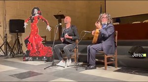6.4K views · 116 reactions |  ¡GRANDE LOLA FLORES!  y grandes nuestros queridos Fernando Soto y el gran artista jerezano José Gálvez en la presentación del libro de Marina Bernal "El brillo de sus ojos" homenaje a #LolaFlores #JerezTV #JerezTelevisión #Cultura #Jerez Paco Camas Imagen: Flamenco de Jerez Delegación de Cultura y Patrimonio - Ayuntamiento de Jerez Ayuntamiento de Jerez | Jerez Televisión | Facebook