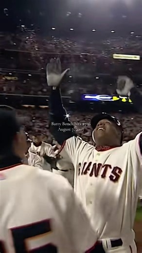 The Crowd Knew It Instantly 🔥 #barrybonds #mlb #shorts