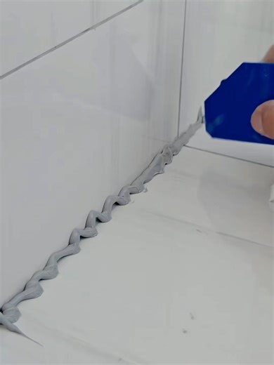 Essential Caulking Tools for Your DIY Projects