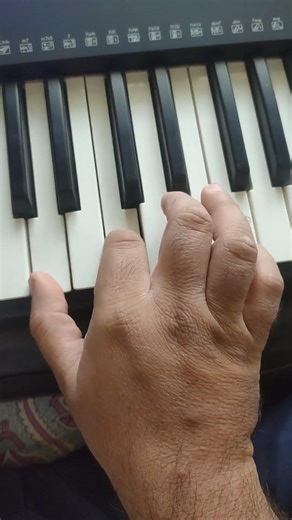 pirates of the Caribbean theme song on keyboard 🎹