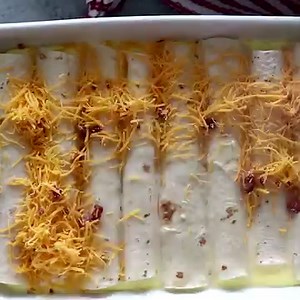 645K views · 59 reactions | Brought these BREAKFAST ENCHILADAS to a Bachlorette Party for breakfast and EVERYONE wanted the recipe!  RECIPE HERE --> https://www.julieseatsandtreats.com/breakfast-enchiladas/ | Julie's Eats & Treats - Easy, Family Friendly Recipes | Facebook