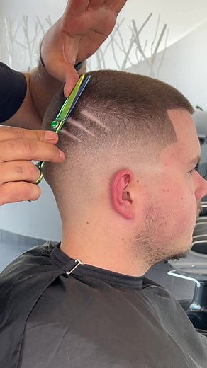 How to Get the Popular Boxer Haircut: Step-by-Step Tutorial