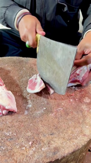 Mastering Mutton Cutting Skills for Fresh Meat