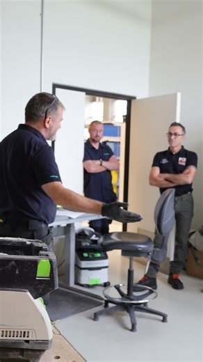 Our guests for The Carpentry Show testing new products! Great first reactions 👌😍